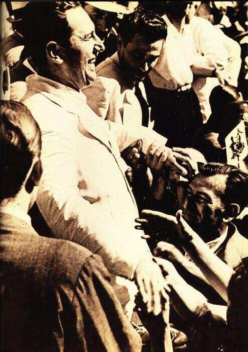 El coronel Perón junto a su pueblo. Octubre de 1945