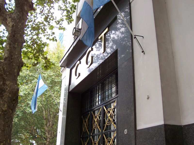 PASEO POR BUENOS AIRES RECORDANDO A EVITA